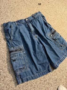 Vintage Y2K Faded Glory Baggy Wide Leg Cargo Denim Shorts Jorts Size 34